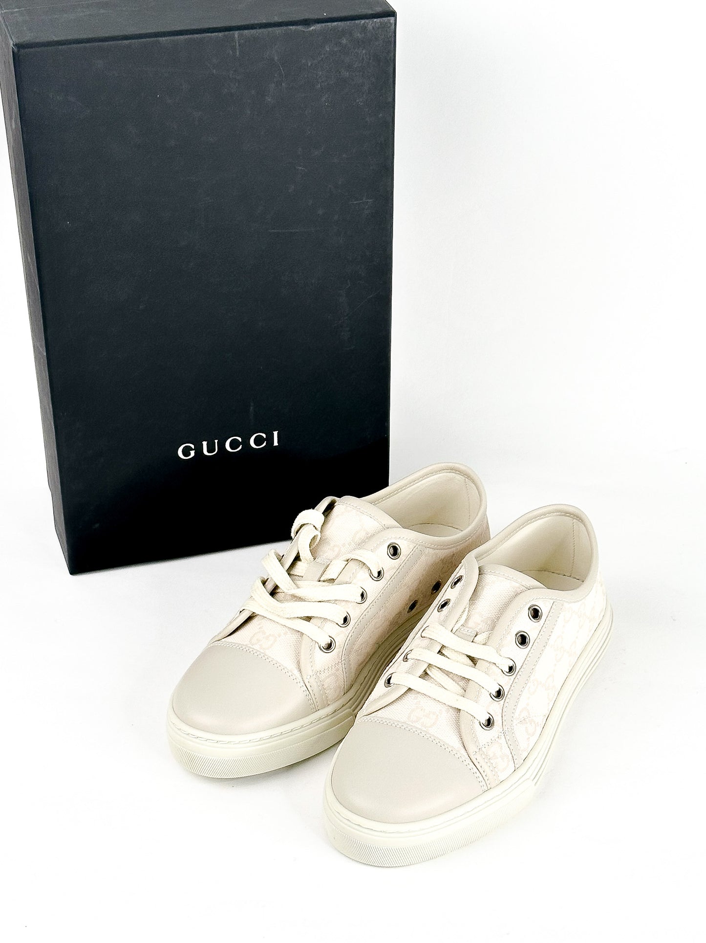 Gucci White/Grey GG Canvas and Leather Low Top Sneakers Size 36