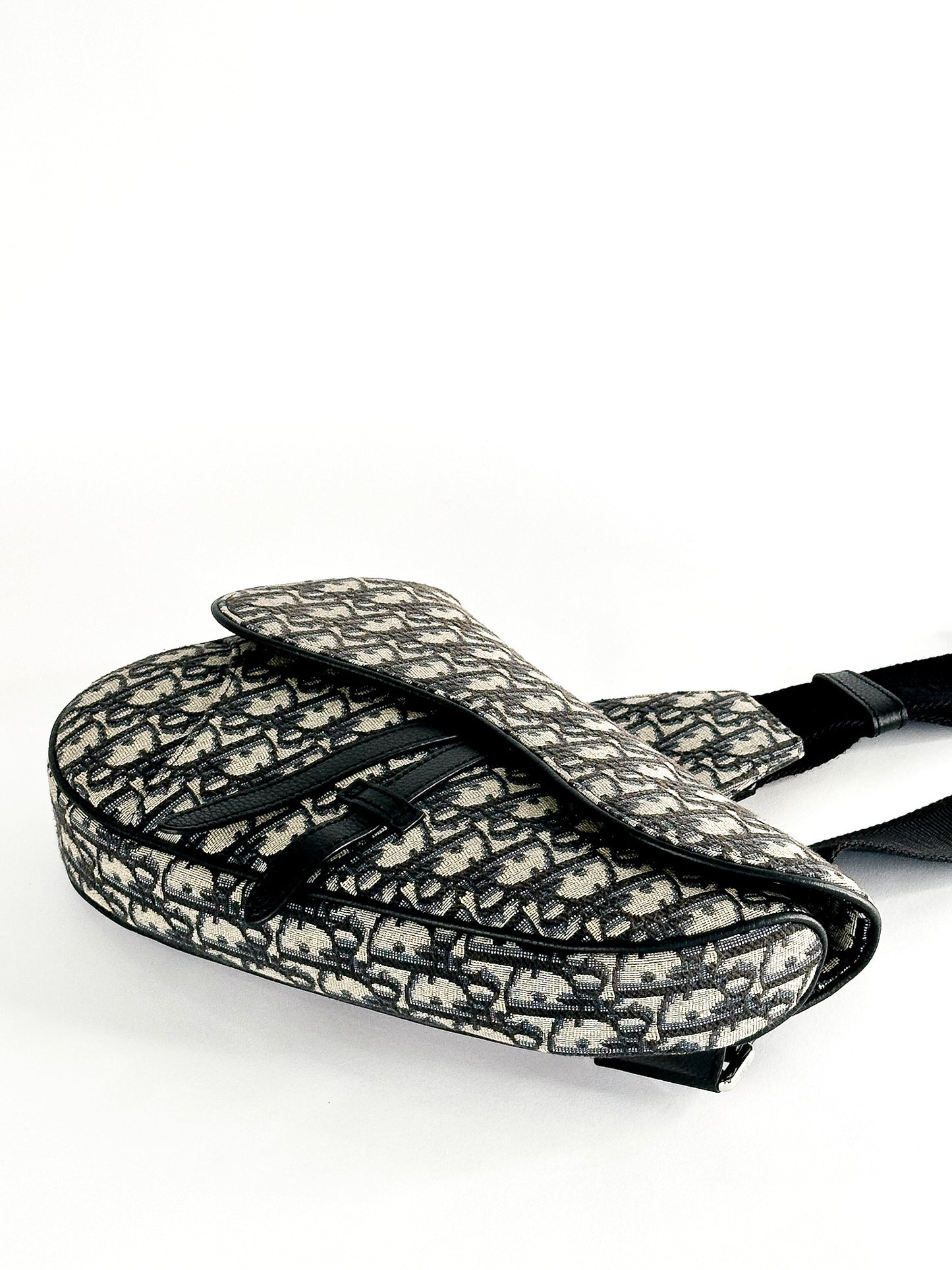 Christian Dior Saddle Bag
Oblique Jacquard