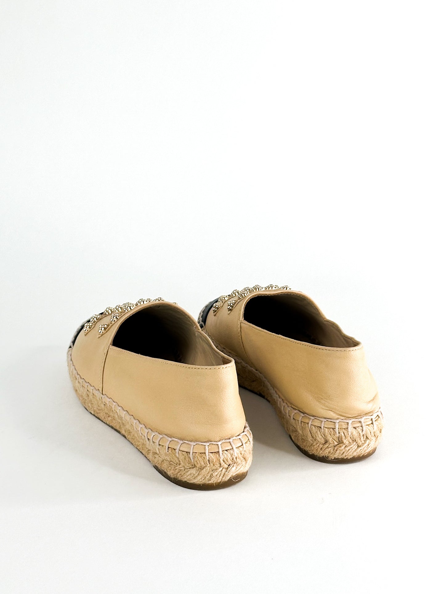 Chanel Beige/Black Camellia CC Espadrille Flats Size 36