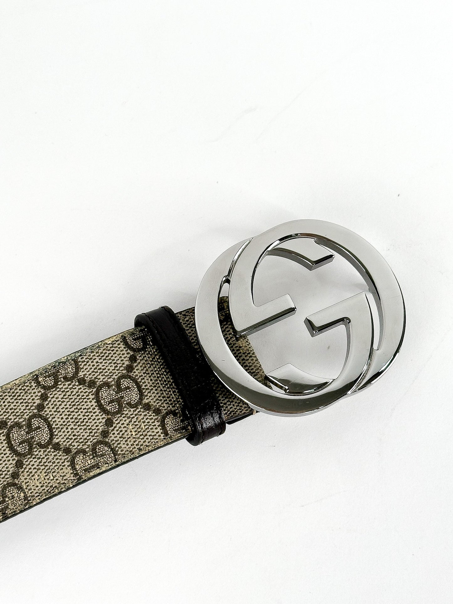 Gucci Beige GG Supreme Canvas
Interlocking G Buckle Belt