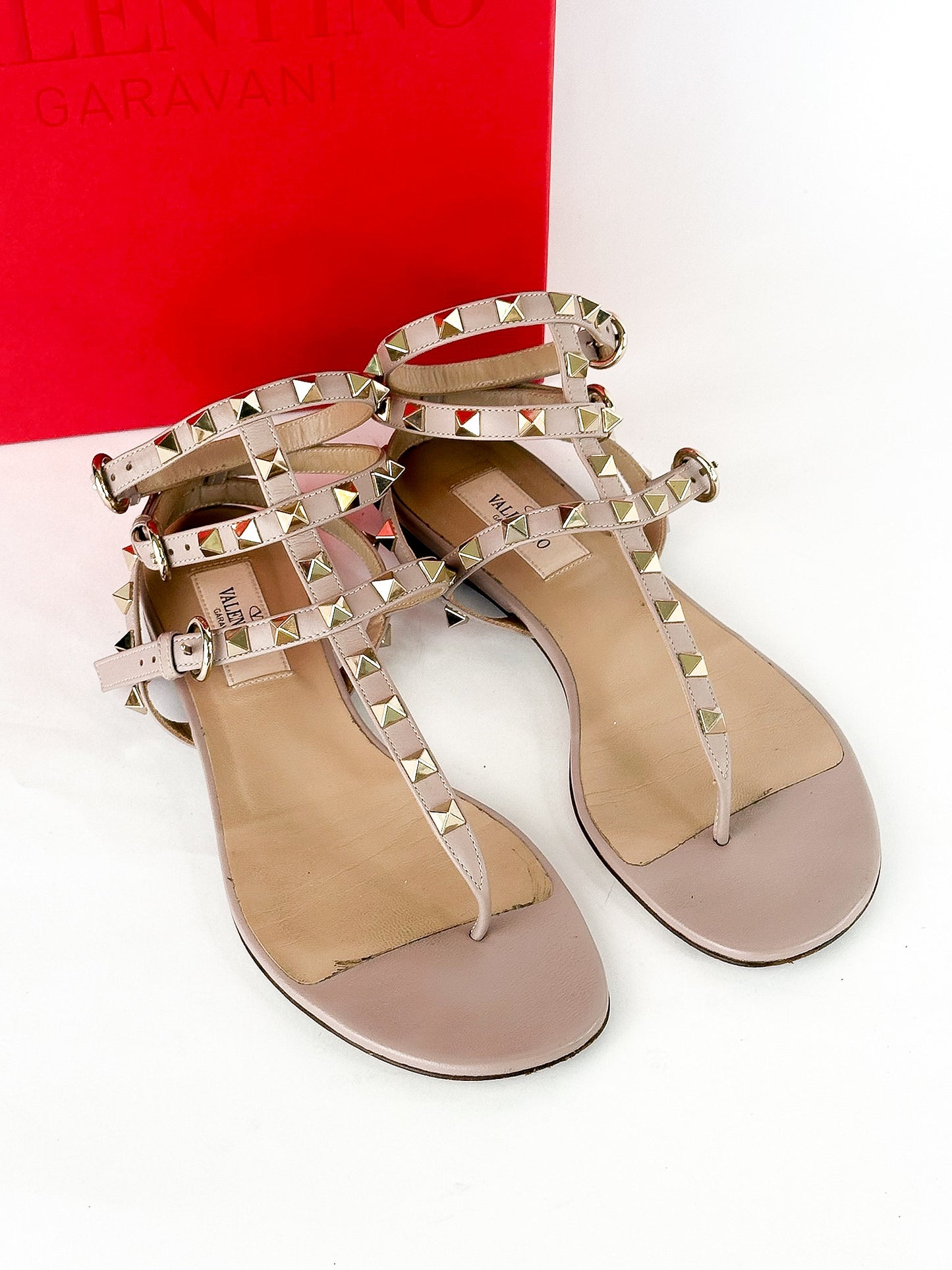 Valentino Garavani Rockstud Flip Flop Sandal In Calfskin Leather Size 36