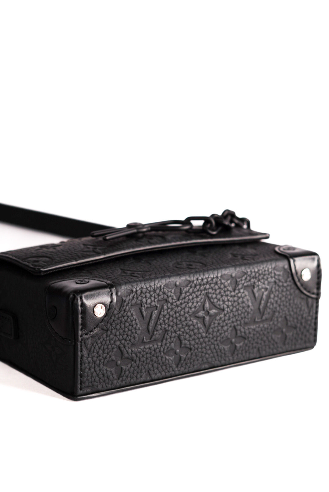 Louis Vuitton Steamer Wearable Wallet