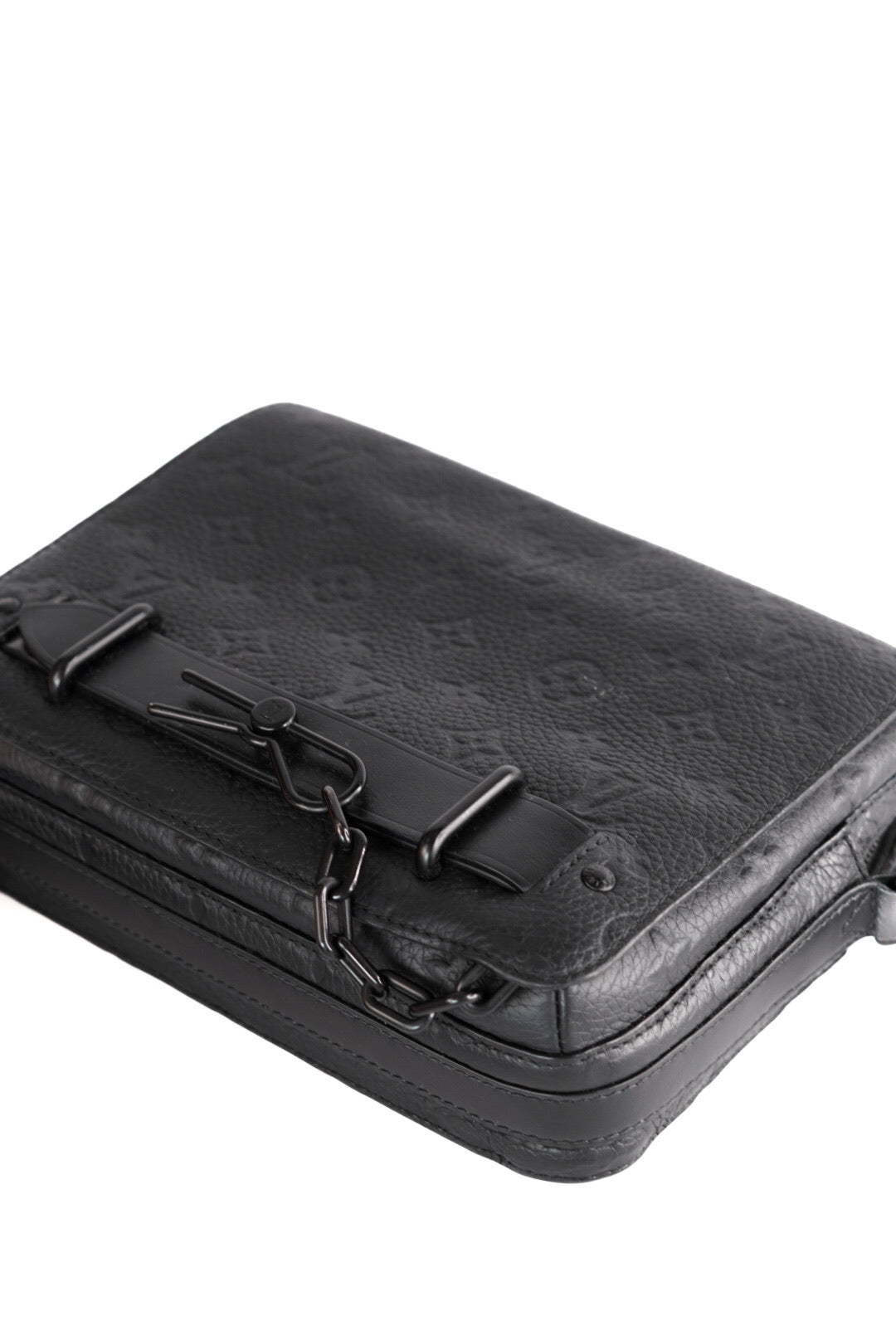 Louis Vuitton Black Monogram Taurillon Steamer Messenger
Microchipped