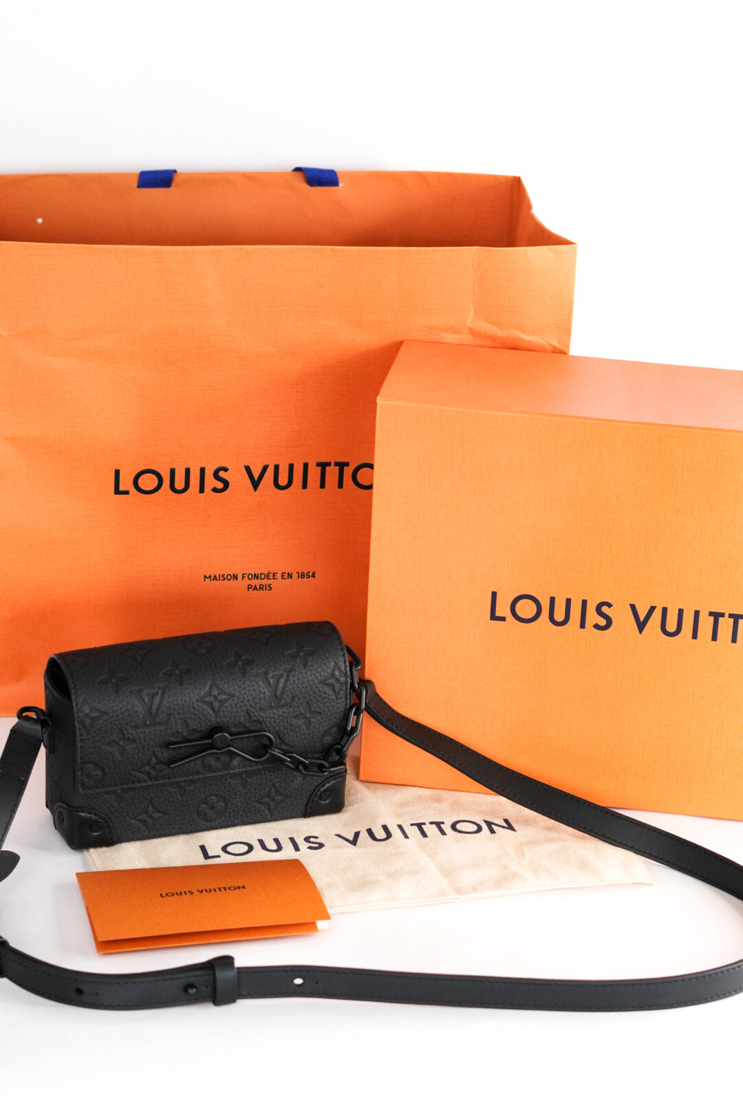 Louis Vuitton Steamer Wearable Wallet