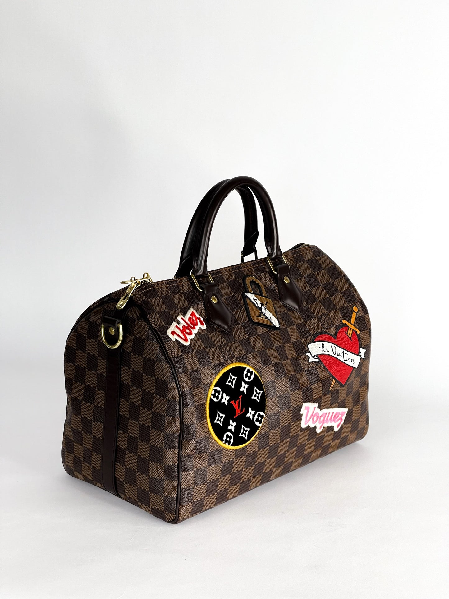 Louis Vuitton World Tour Limited Edition Bandouliere 30